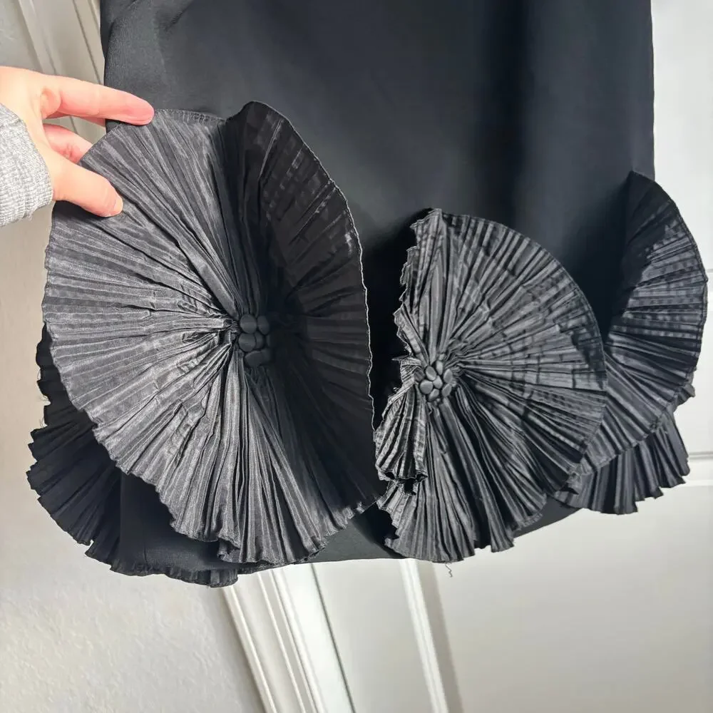 Lourdes Chavez Black Crepe Shift Dress Pleated Rosette Hem Detail Size 12 - Picture 6 of 16